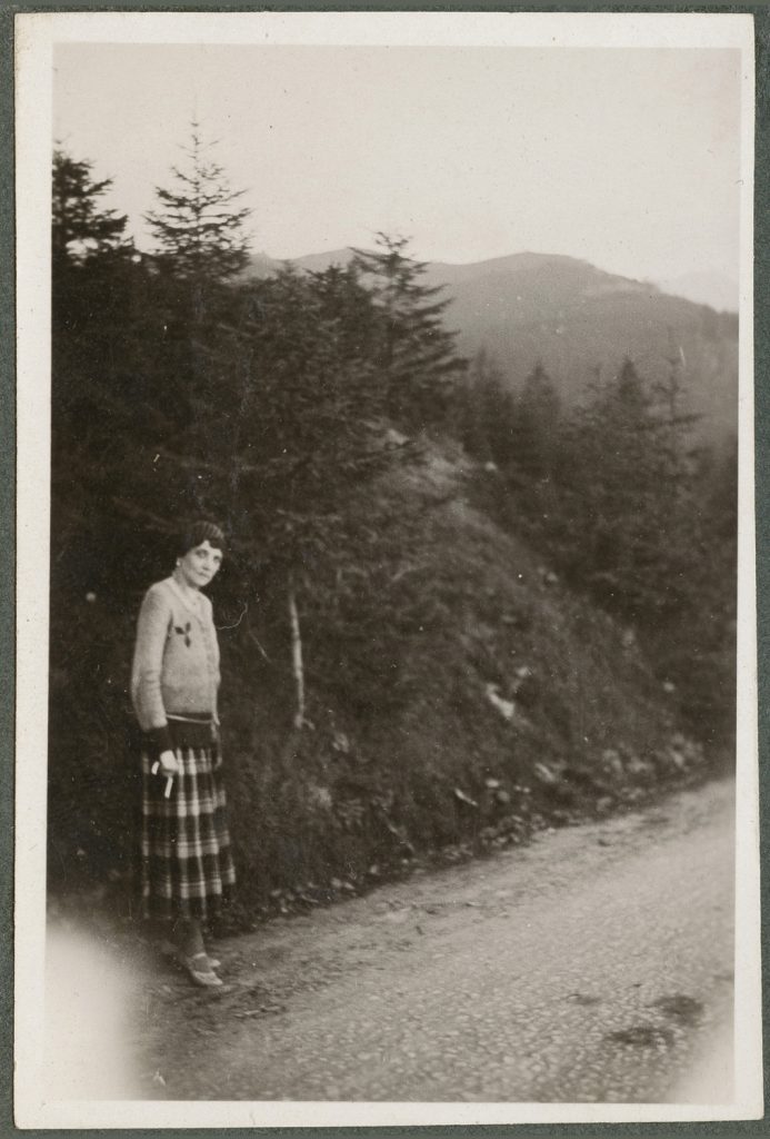 Wanda Korytowska, portret w plenerze