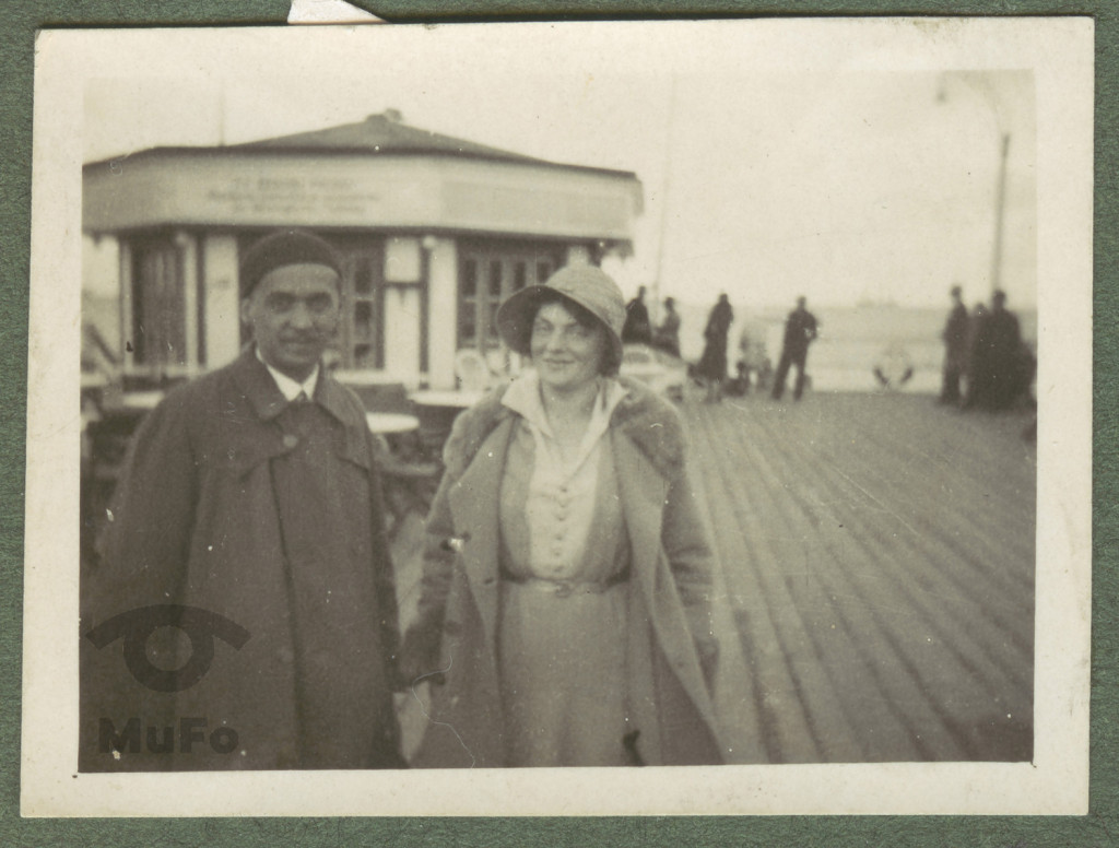 Zofia Mussilowa i Tadeusz Mussil na molo