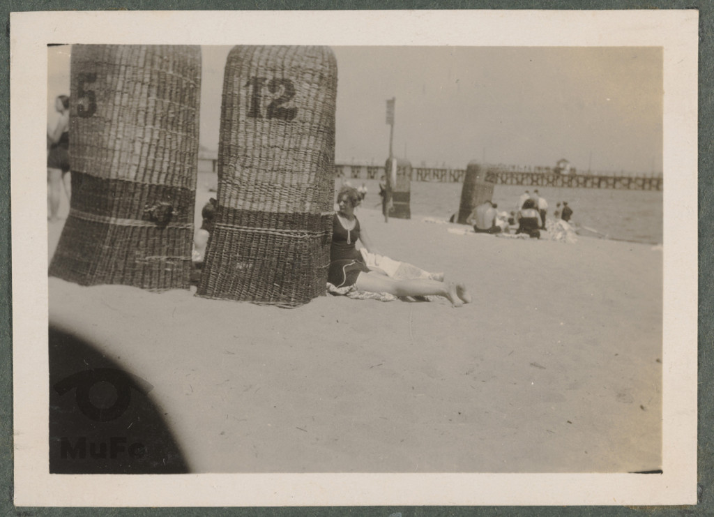 Zofia Mussilowa na plaży