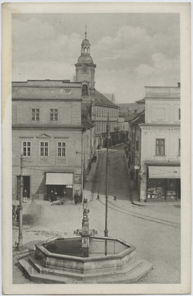 Cieszyn, fragm. rynku z fontanną