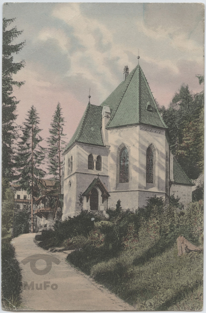 Austria, Alpy, uzdrowisko Semmering kaplica przy drodze