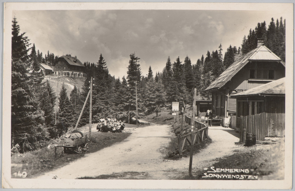 Semmering droga w górach zajazd stoły przed domem górski