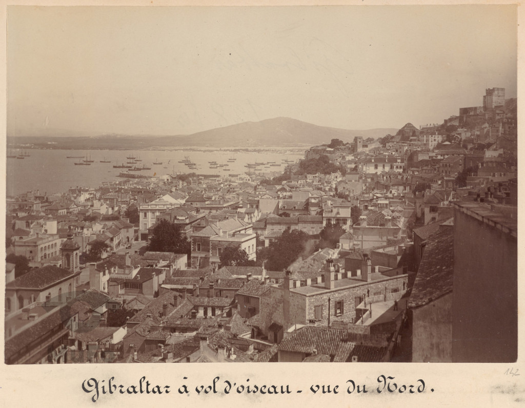 Gibraltar. Widok na miasto i port.