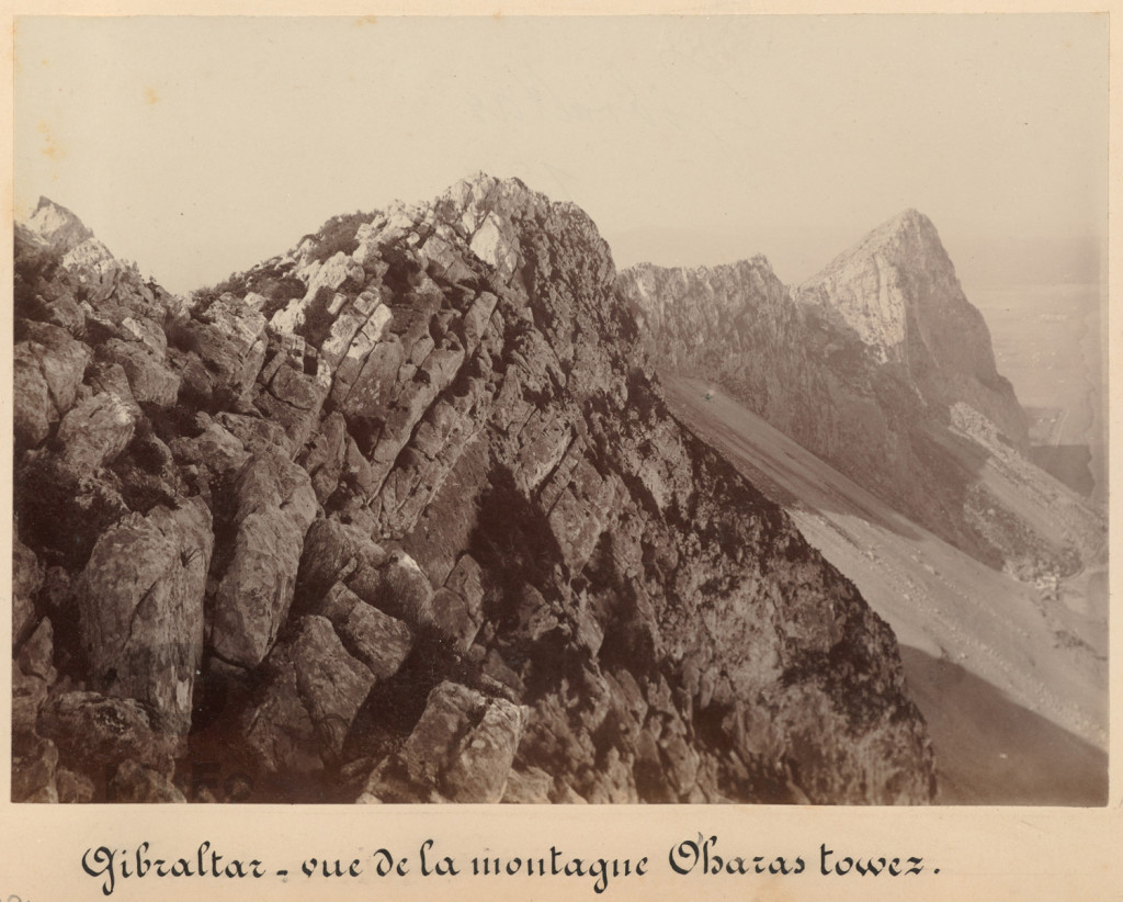 Gibraltar. Widok na skały - Ohara Towers