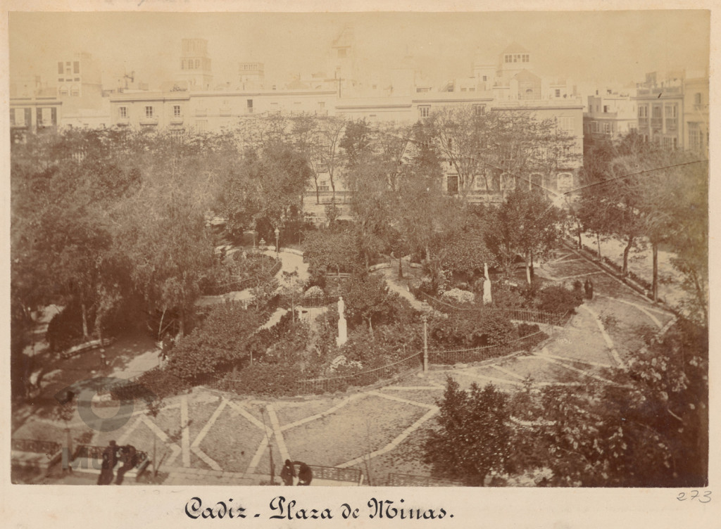 Kadyks. Widok na ogród parkowy. Plaza de Minas.