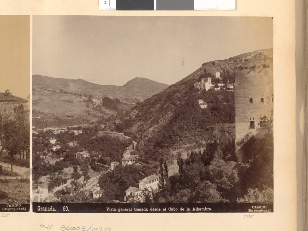 Alhambra, widok na wzgórza. Granada