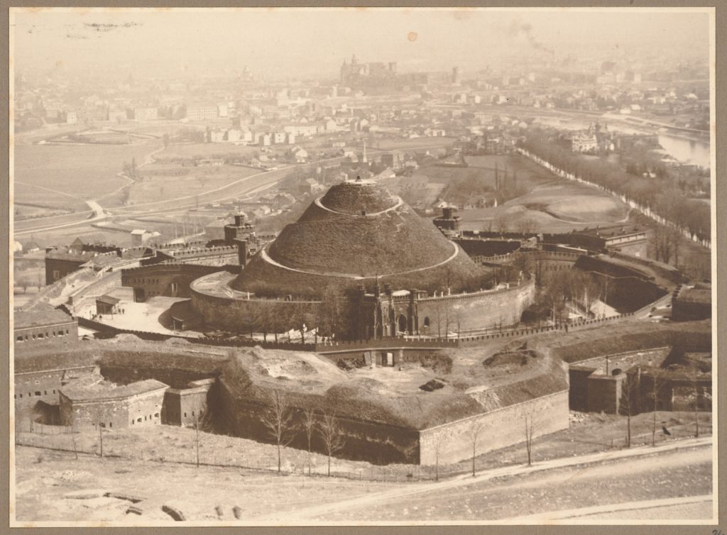 Kopiec Kościuszki w Krakowie, fort