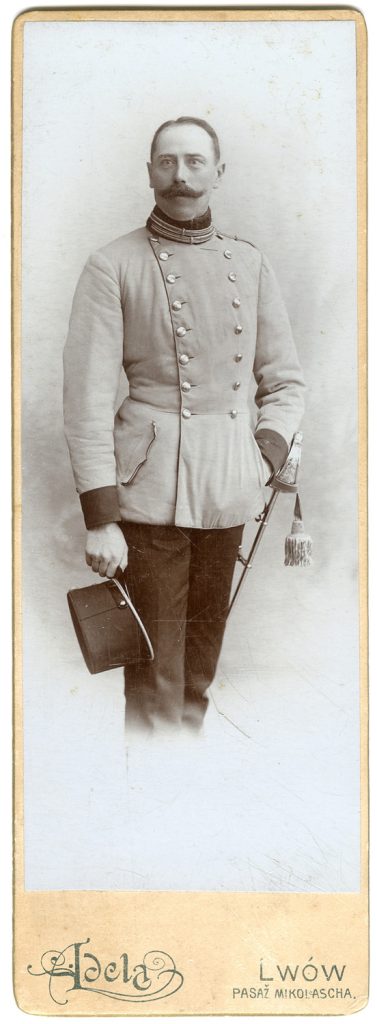 mężczyzna w mundurze, portret