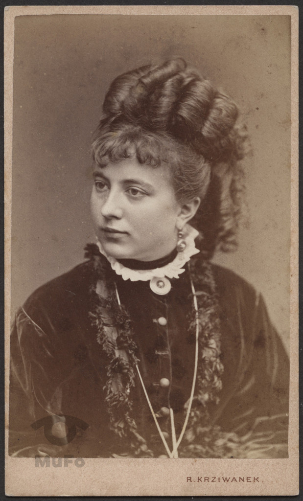 portret kobiety.