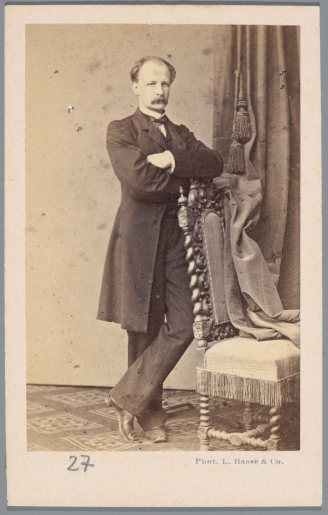 Adolf Koczorowski , portret atelierowy,