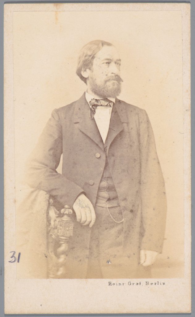 Władysław Łącki, portret atelierowy,