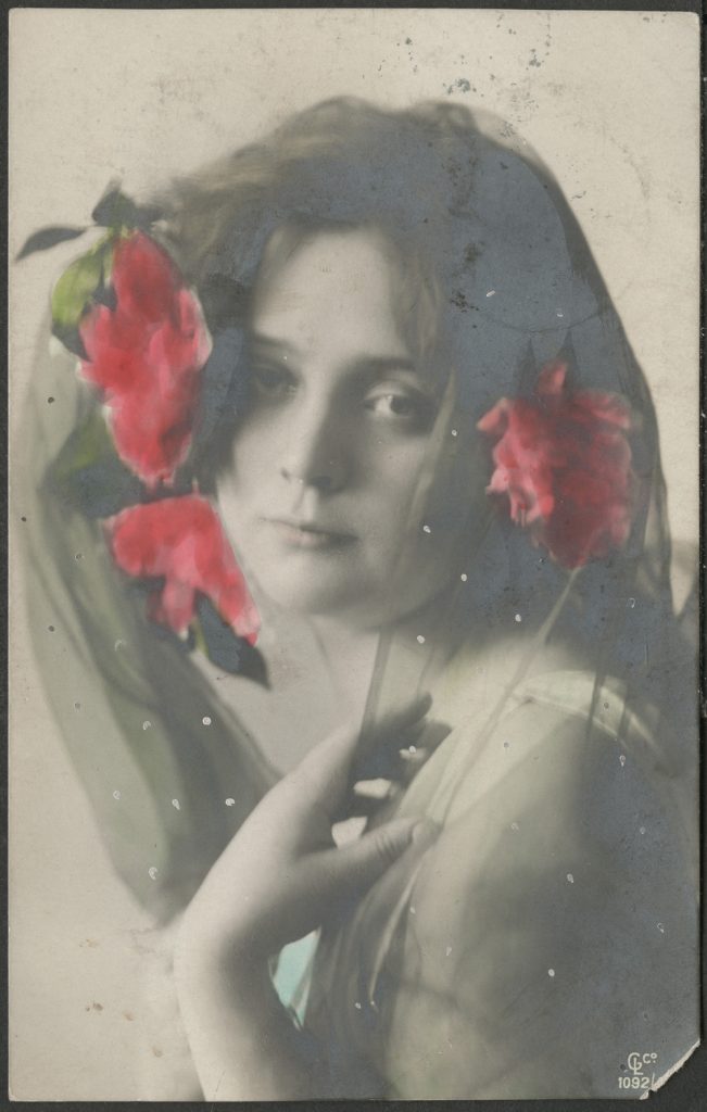 Dziewczyna z kwiatami we włosach, portret