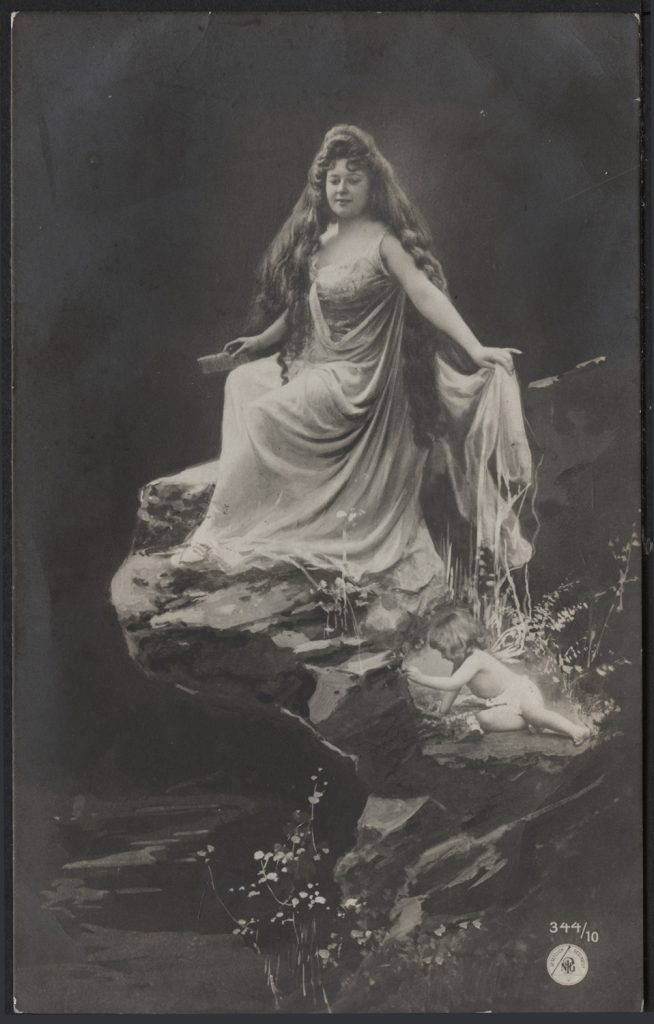 Kobieta i dziecko w motywie baśniowym