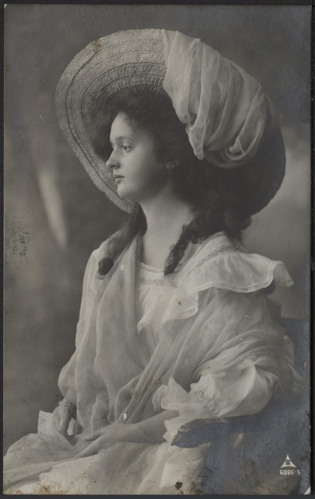 Kobieta w kapeluszu, portret