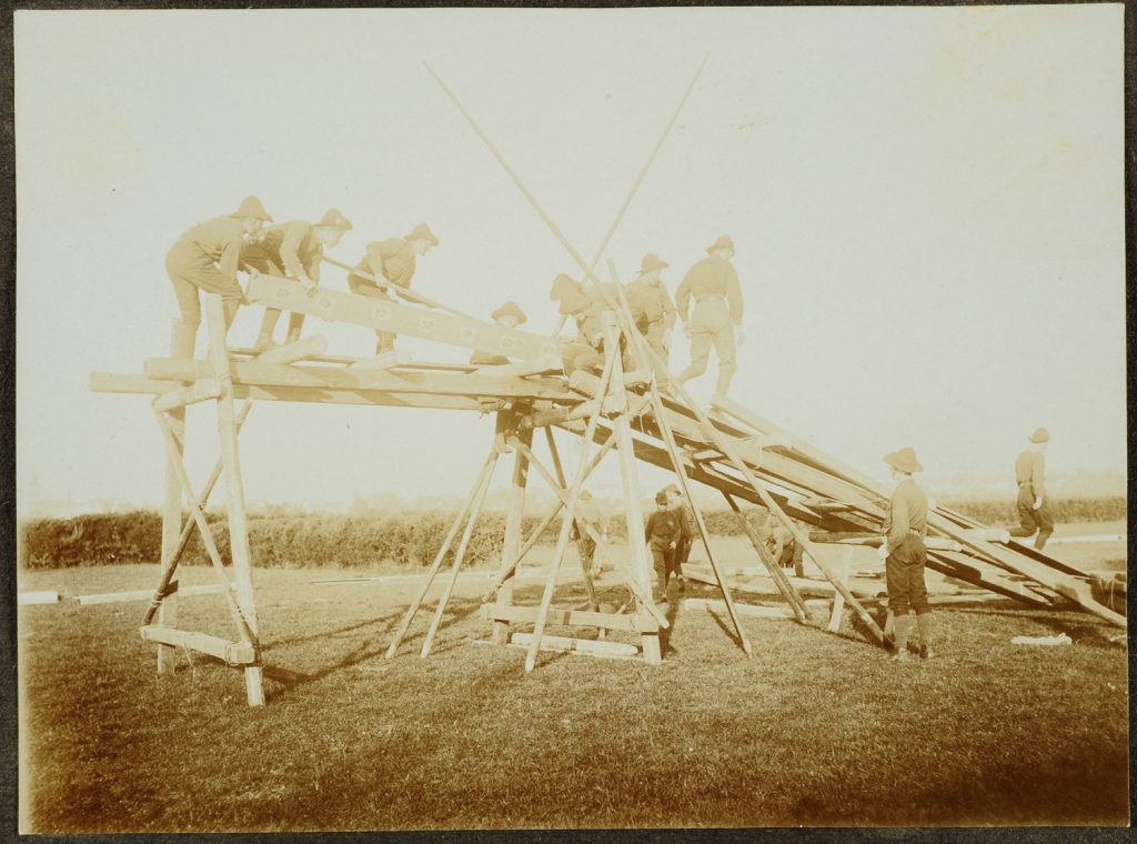 Grupa skautów, budowa rampy