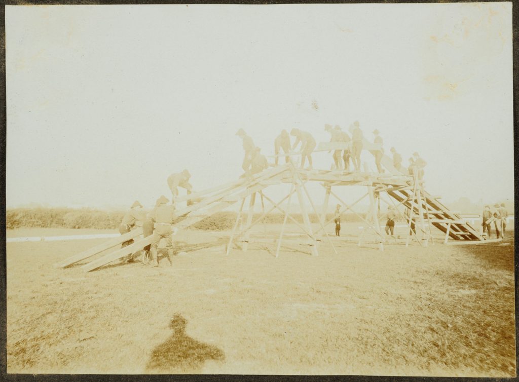 Grupa skautów, budowa rampy