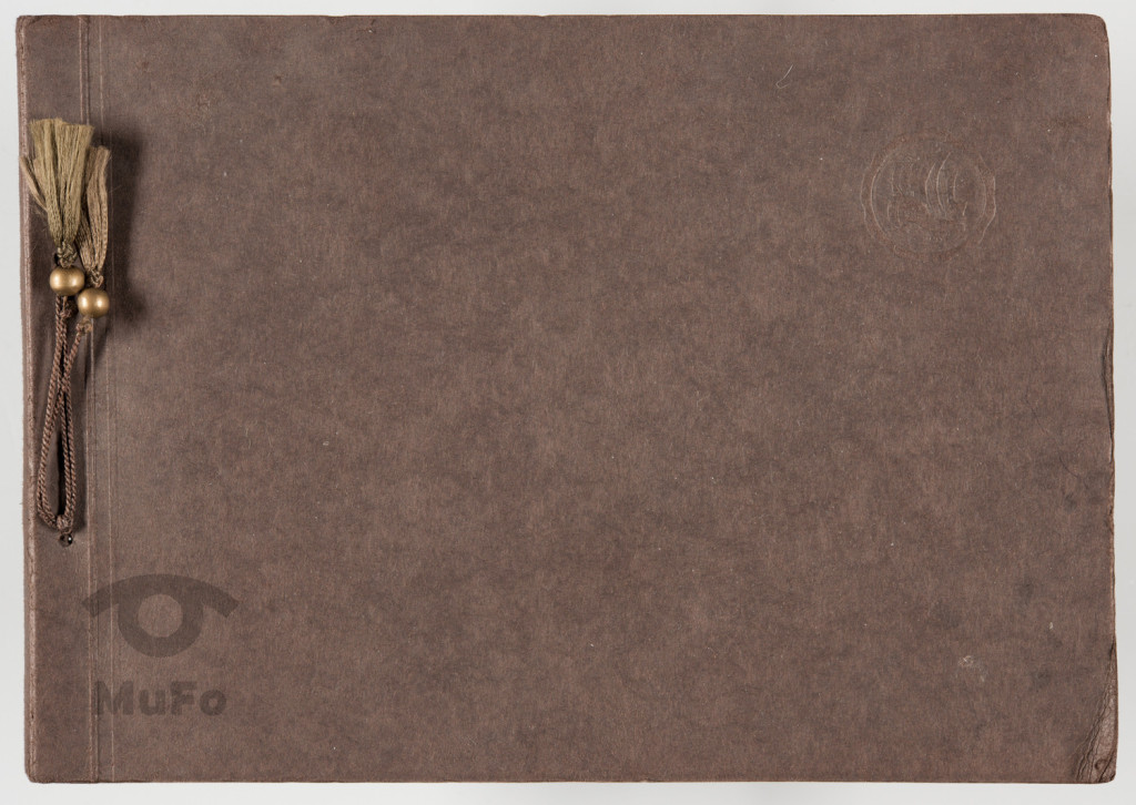 z pocztówkami (rep. z fotografii);
widoki z uzdrowiska w Krynicy: