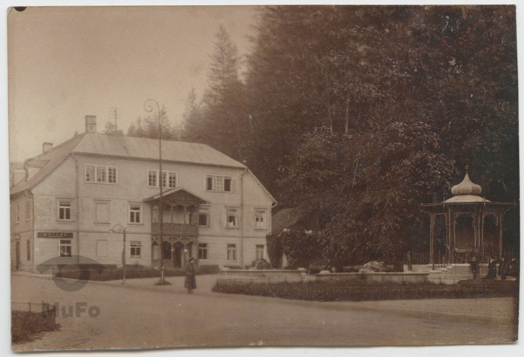 Krynica, tzw. Pawilon Muzyki i Willa Orzeł