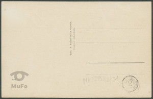 Krynica, kapliczka w parku;