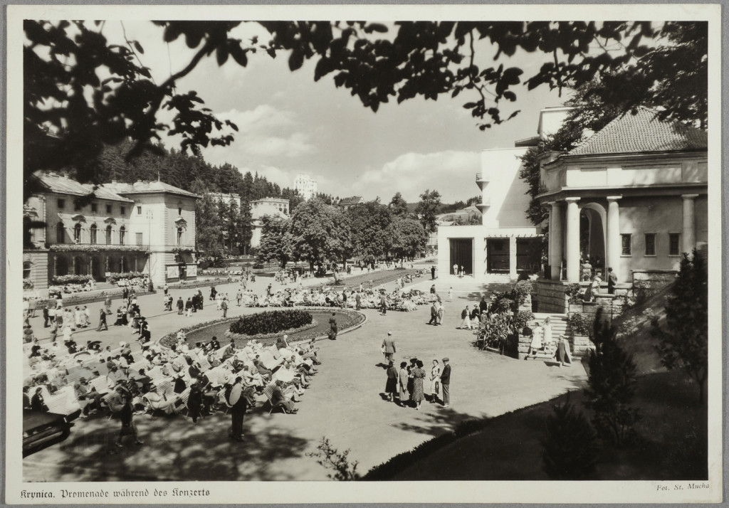 Krynica, N. Domu Zdr. pawilon muz. koncert