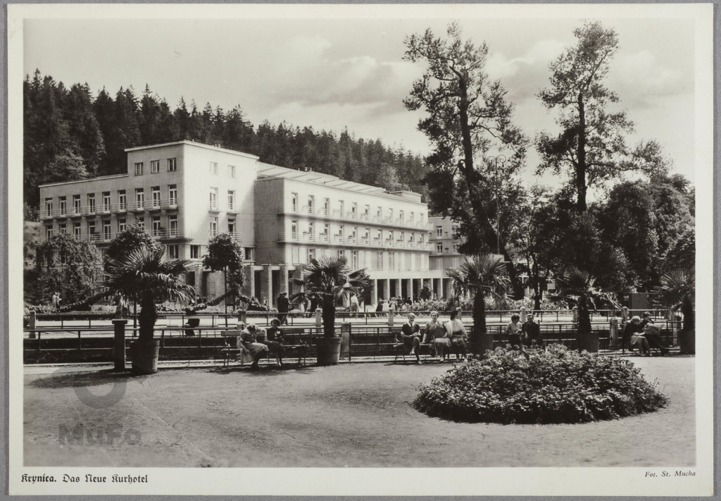 widok, Krynica, budynek Nowy Dom Zdr. i klomb