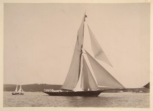 Christa, wybieranie grota,
w tle fortyfikacje austro-węgierskie
wokół Puli