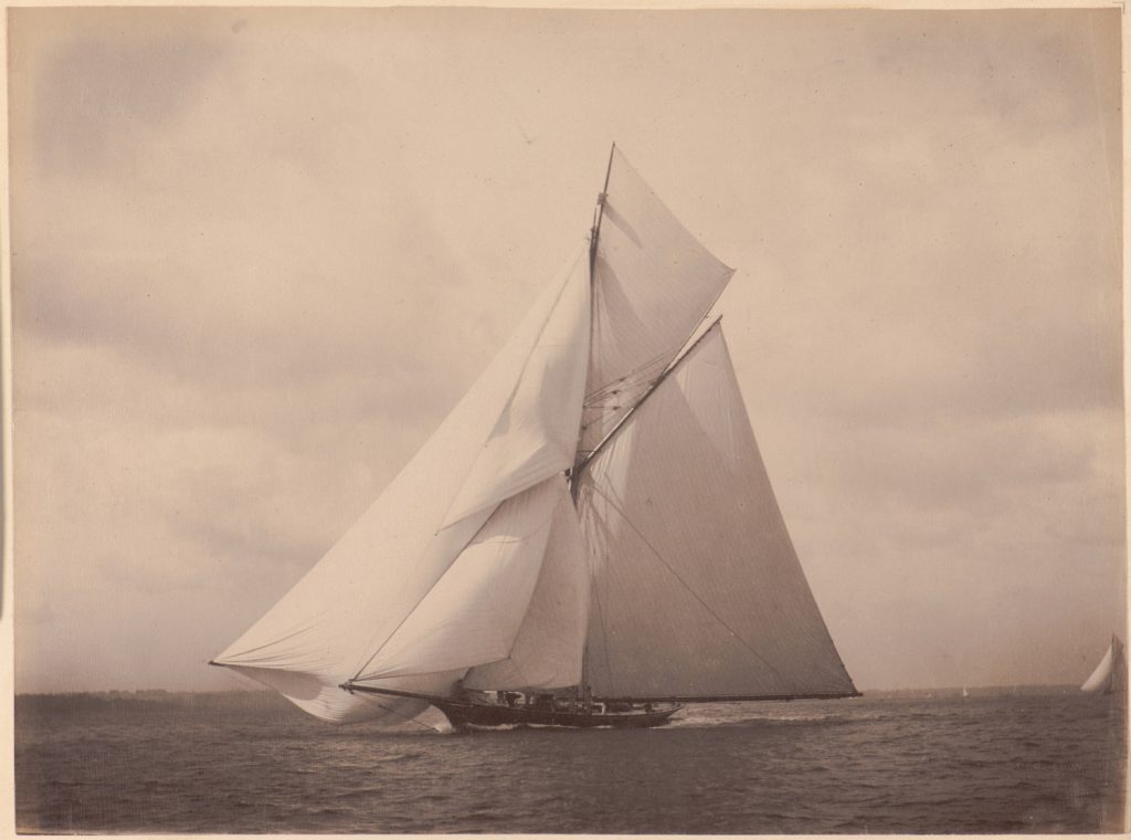 Regaty, próba zwiększenia
prędkości przez wystawienie
dodatkowego bomu