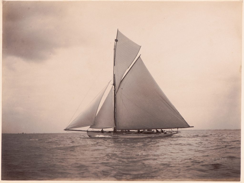 Corsair na pełnym morzu