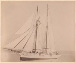 Senj pod pełnymi żaglami
na spokojnej wodzie