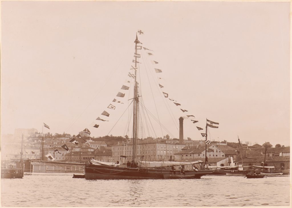 Erycina w gali flagowej
zacumowana w porcie Triest