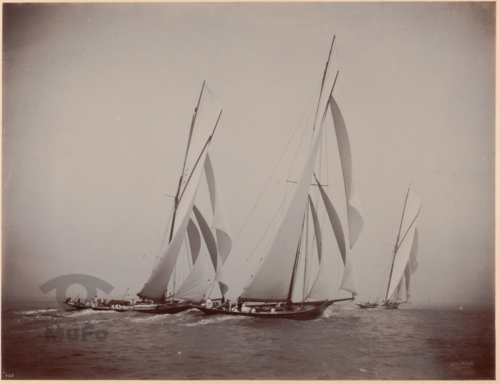Calluna, Iverna, Valkyrie II u wybrzeży angielskich, regaty