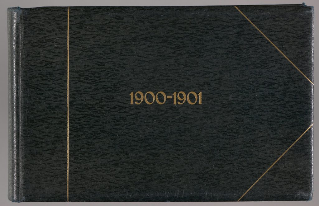 Album, 210 fotografii (pozytywy) rodzina Pusłowskich.