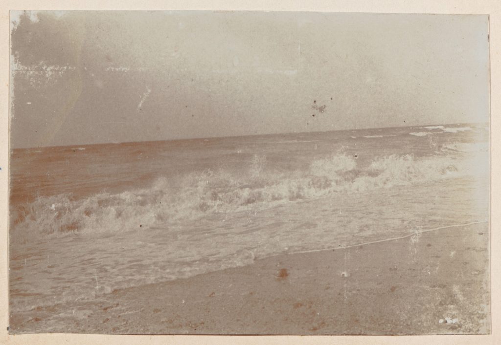 Normandia (?), brzeg morski