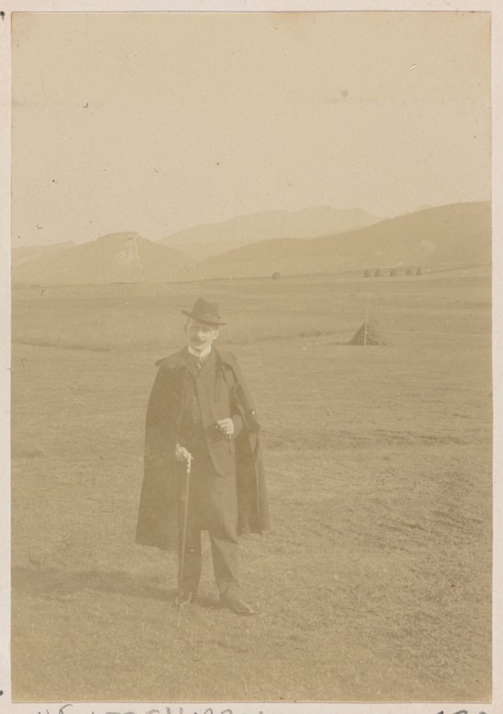 Zakopane, mężczyzna na tle Tatr