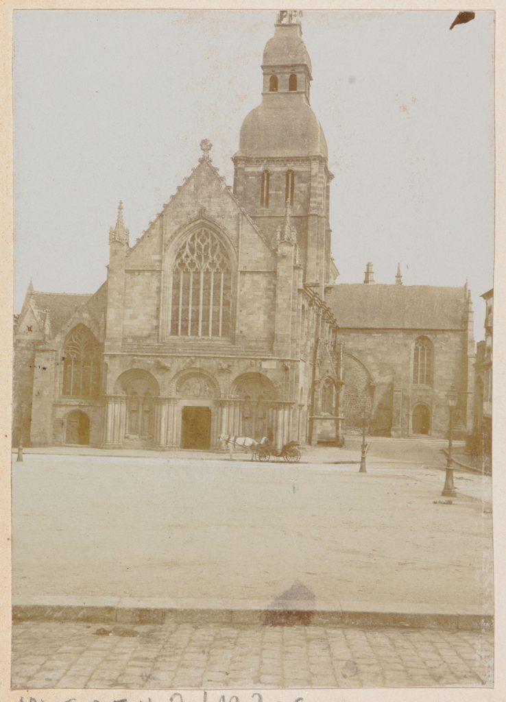 Dinan, kościół St. Sauveur