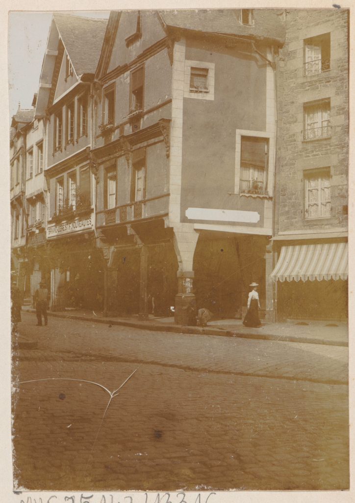 Dinan (?), widok ulicy