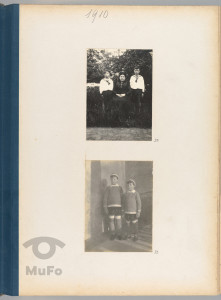 album zawierający 124 fotografie