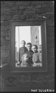 Rodzeństwo Francman, portret w lustrze