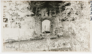 Grota z figurą Matki Boskiej z Lourdes w Sosnowcu