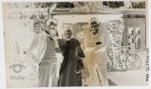 Państwo Obuchowiczowie przed domem, portret