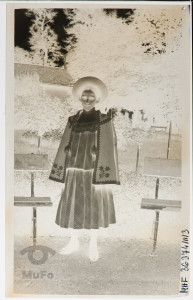 Zofia Francman na skwerze, portret