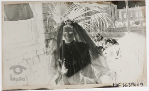 Zofia Francman w stroju do Pierwszej Komunii Świętej