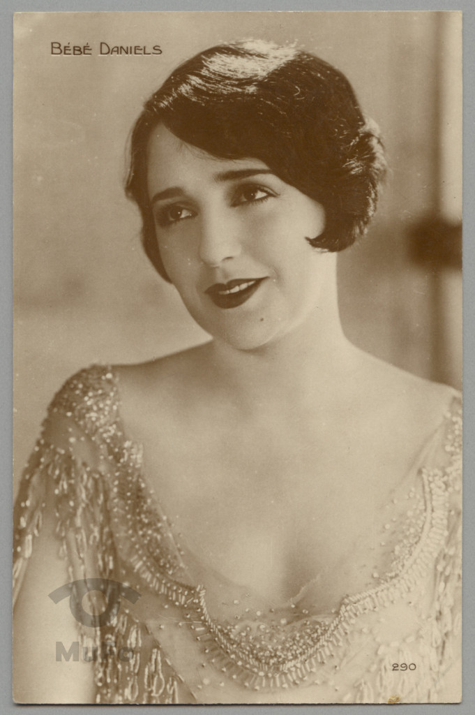 aktorka Bébé Daniels , portret