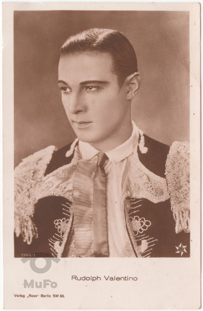 aktor Rudolf Valentino, portret w stroju toreadora popiersie
