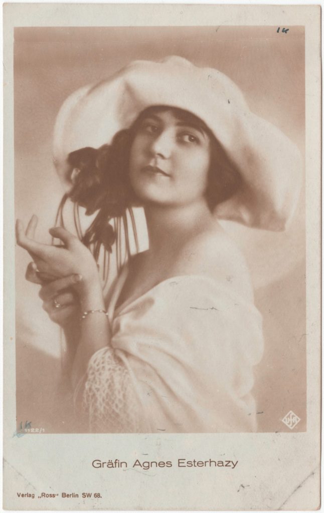 Agnes Esterhazy, portret