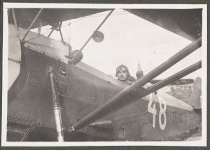 Pilot w samolocie