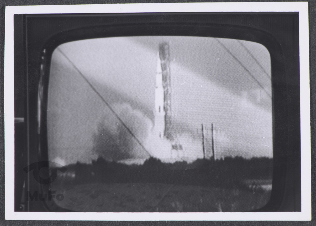 Lądowanie na Księżycu, ekran telewizora