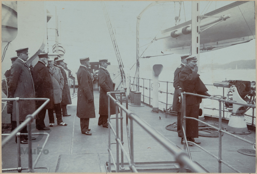 Cesarz Wilhelm II na pokładzie krążownika S.M.S. München