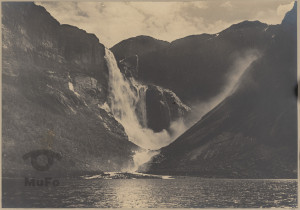 Wodospad Skjeggedalsfoss w Norwegi
