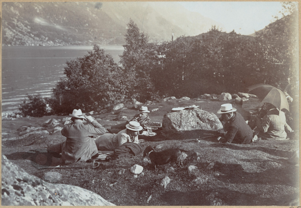 Cesarz Wilhelm II wraz ze swoją świtą na pikniku w pobliżu Odda
